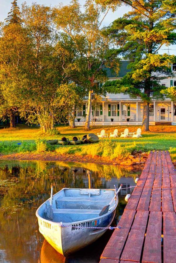 Historic Birch Lodge And Motel Trout Lake Kültér fotó